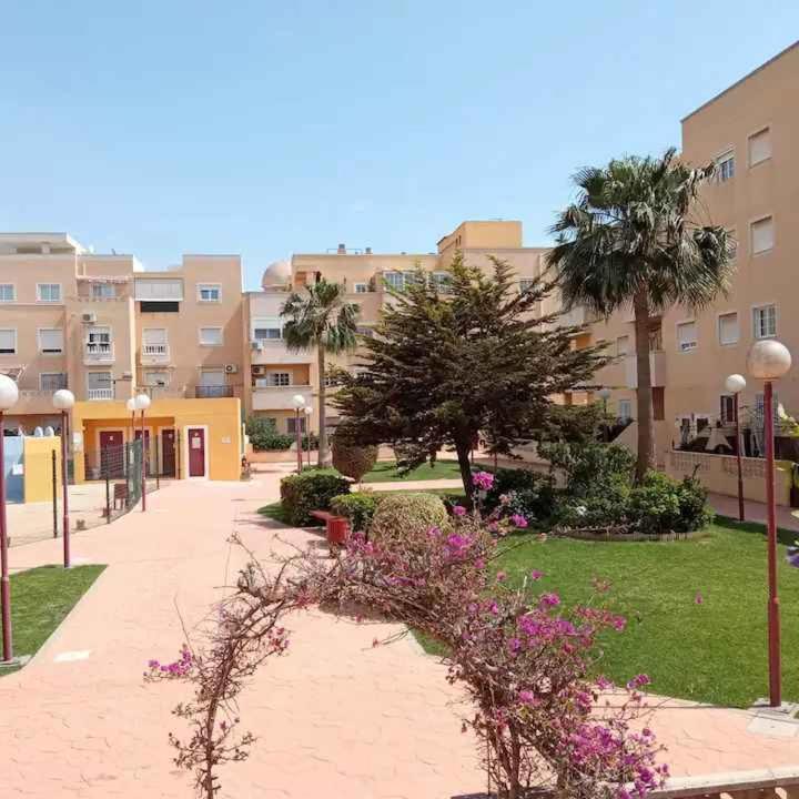Apartamento Zona Playa En Roquetas Cerca De Bares Restaurantes Y Centro Comercial Roquetas de Mar Exterior foto